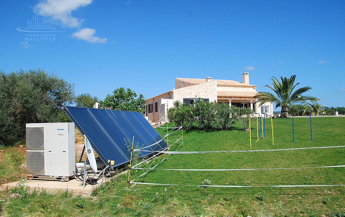 Solarheizung Mallorca. Solarpanel Bauträger Mallorca. Haus mit Solar auf Mallorca bauen.